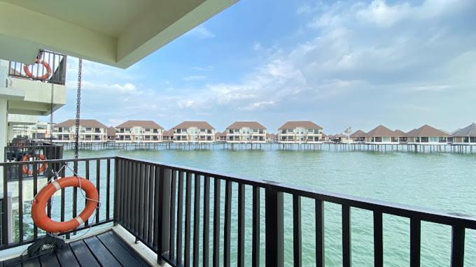 Ark Goldcoast Resort Sepang Exterior photo